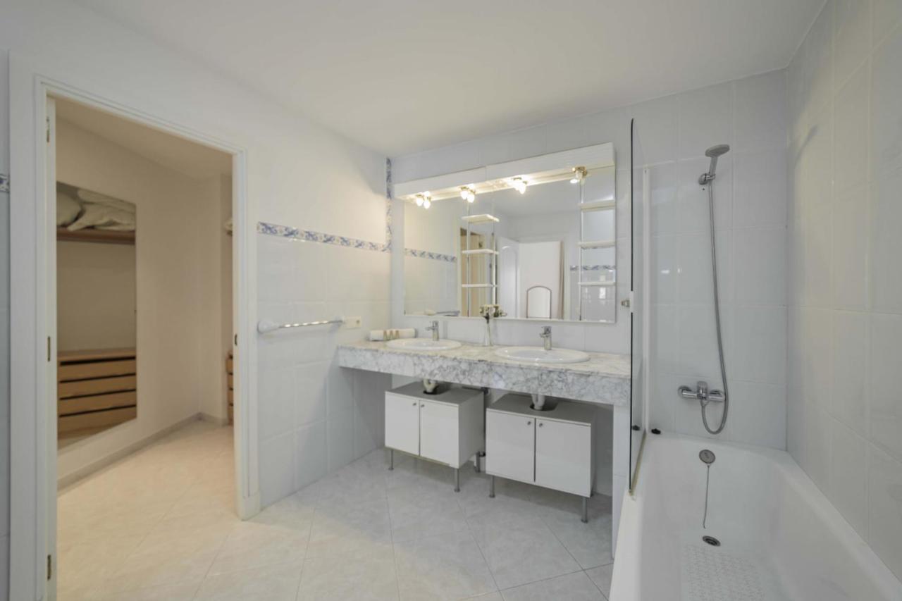Arata Villa Alcanada